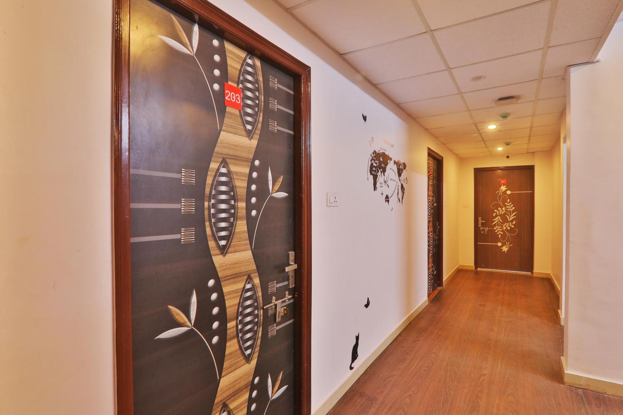 Divine Glory Hotel لاكناو المظهر الخارجي الصورة